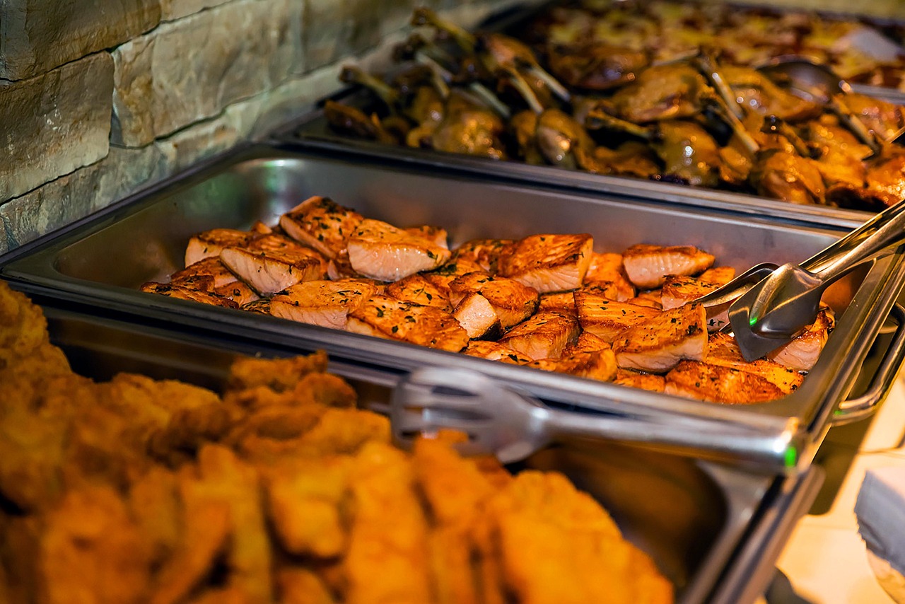 Salle de réception de mariage décorée